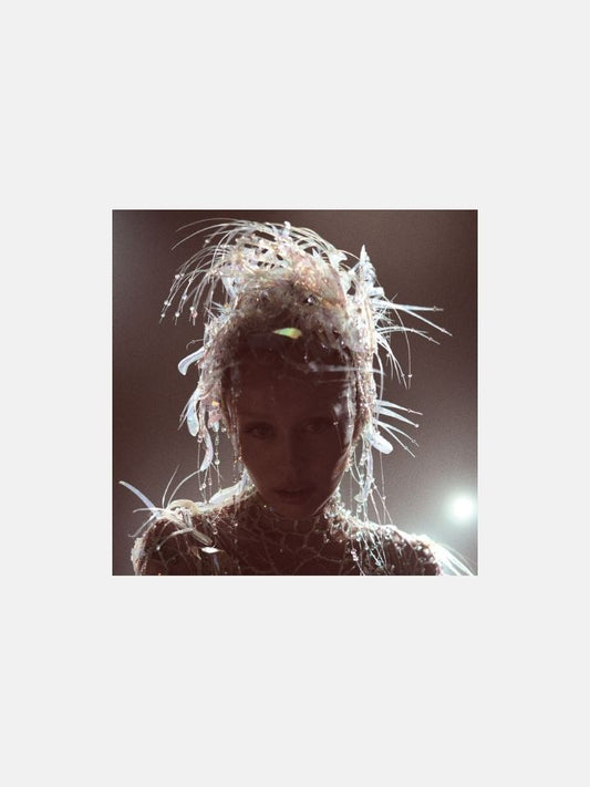 Miley Cyrus – Something Beautiful